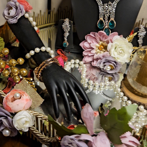 Gulbahaar Bridal Platter – A Bloom of Elegance - Image 3