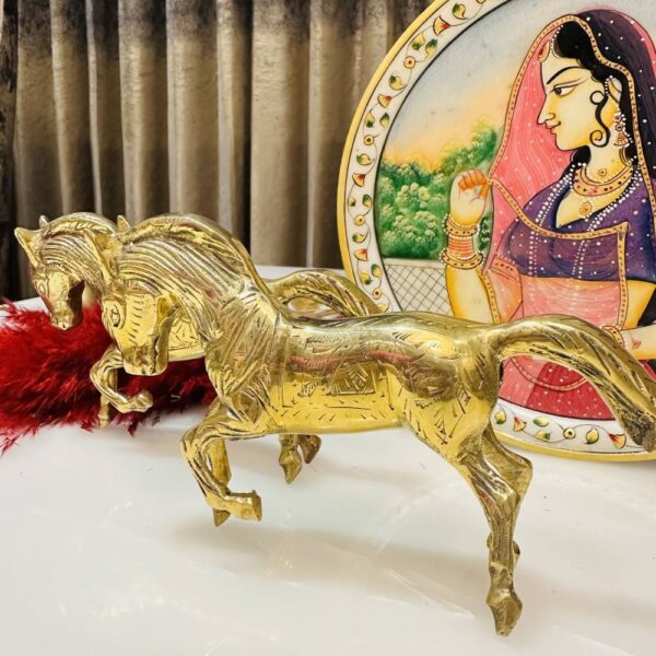 The Golden Trot –Horse Duo - Image 2