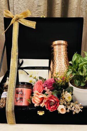 Blush & Bloom – Pamper Crate